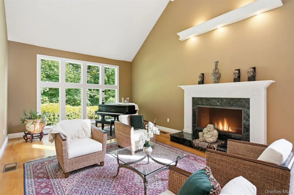 6 Target Rock Drive Lloyd Harbor, NY 11743