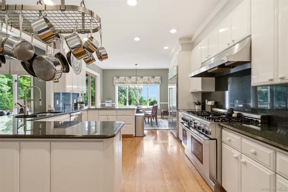 6 Target Rock Drive Lloyd Harbor, NY 11743