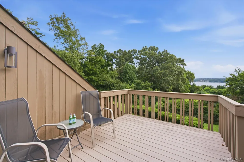 6 Target Rock Drive Lloyd Harbor, NY 11743
