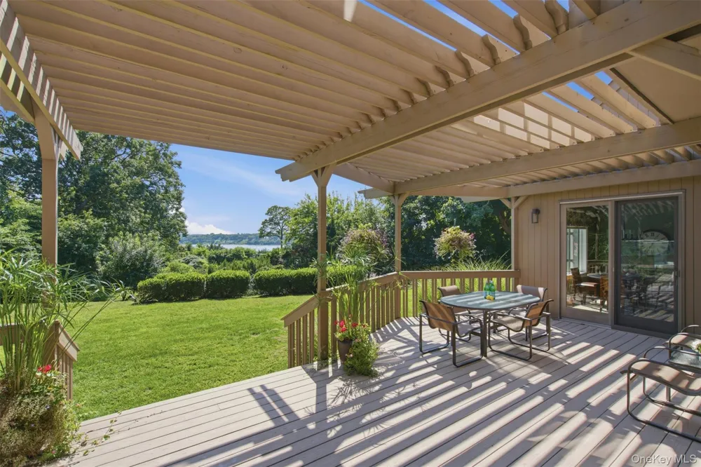 6 Target Rock Drive Lloyd Harbor, NY 11743
