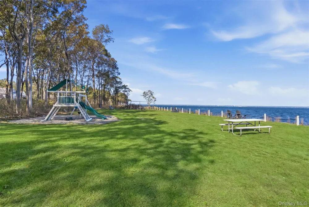 6 Target Rock Drive Lloyd Harbor, NY 11743