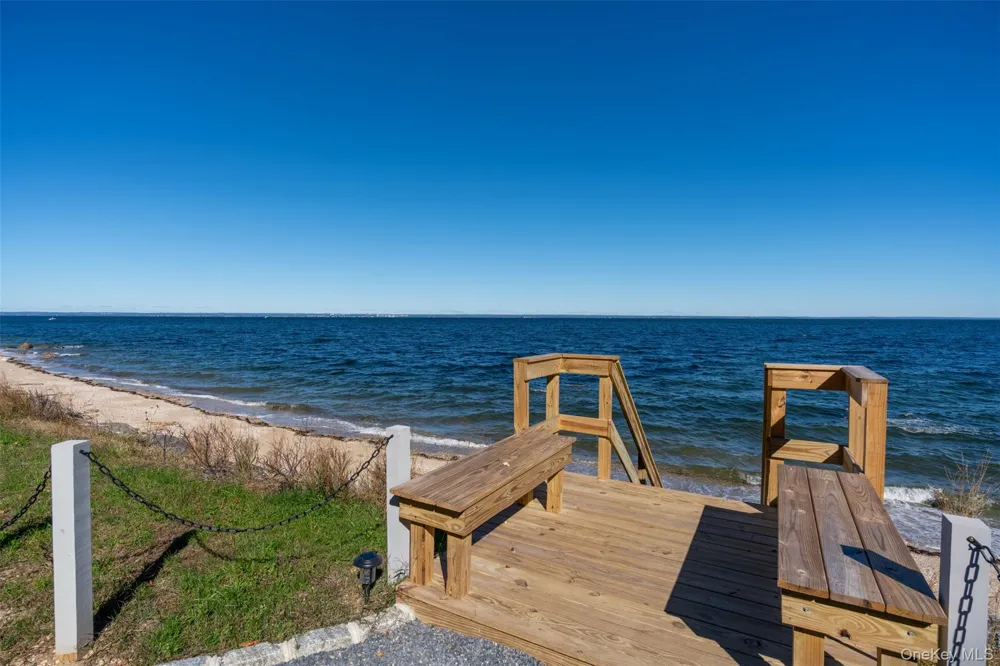 6 Target Rock Drive Lloyd Harbor, NY 11743