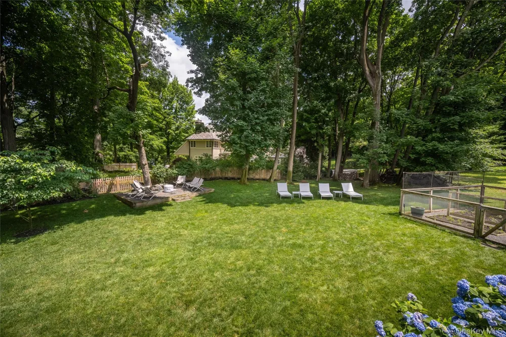 15 Laurel Hill Road Dobbs Ferry, NY 10522