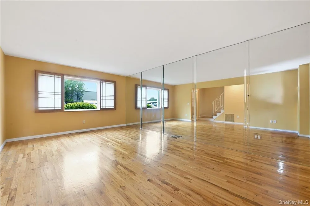 1810 Front Street #29 East Meadow, NY 11554