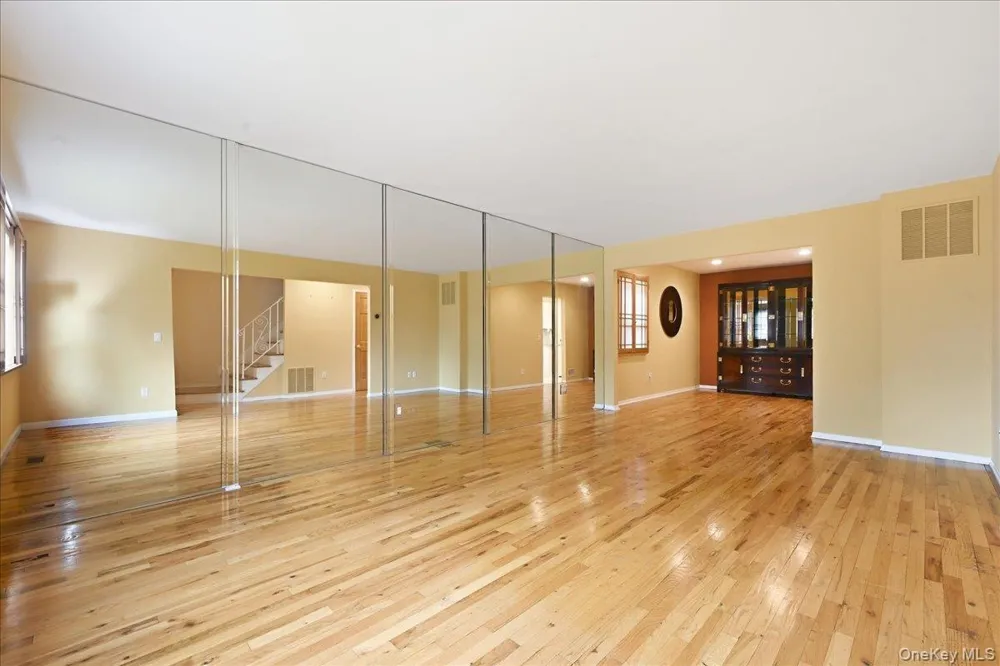 1810 Front Street #29 East Meadow, NY 11554