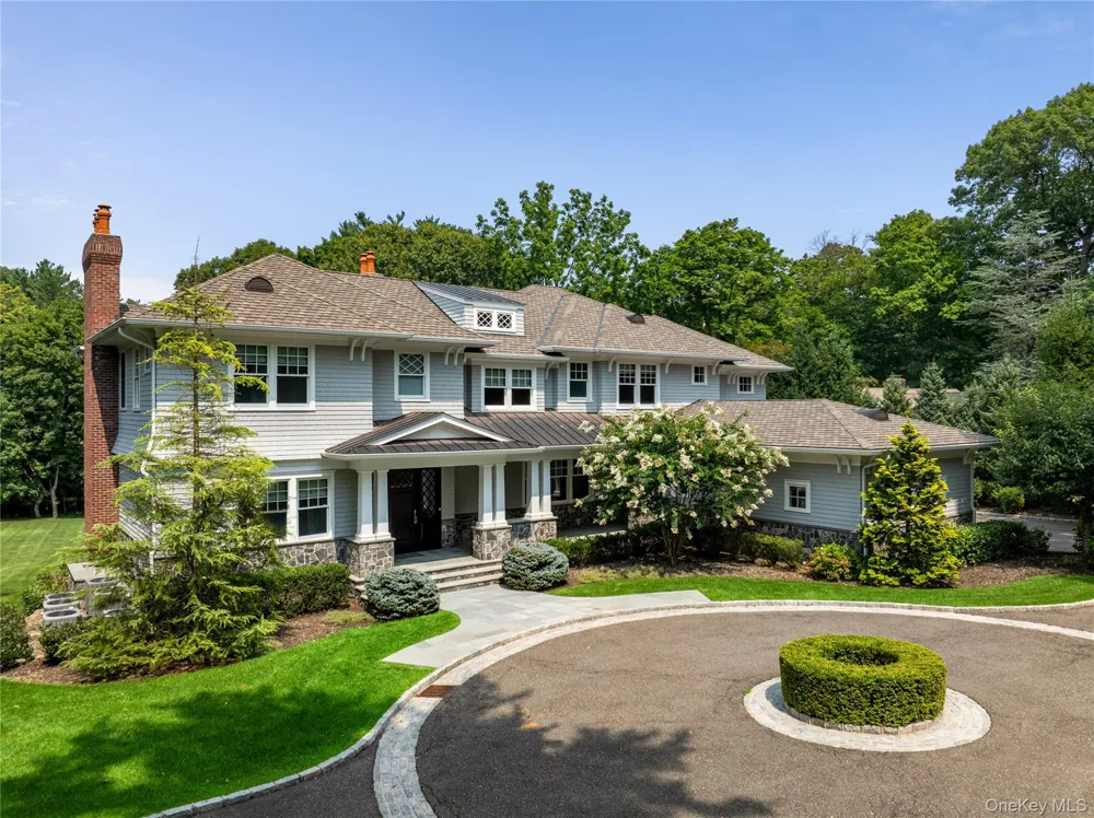 65 Spruce Street Roslyn Harbor, NY 11576