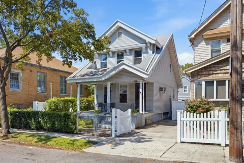 93-27 92nd Avenue