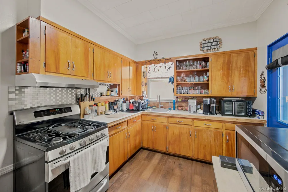93-27 92nd Avenue Woodhaven, NY 11421