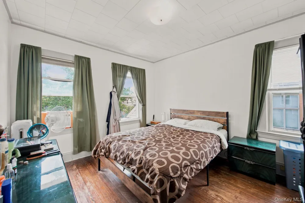 93-27 92nd Avenue Woodhaven, NY 11421