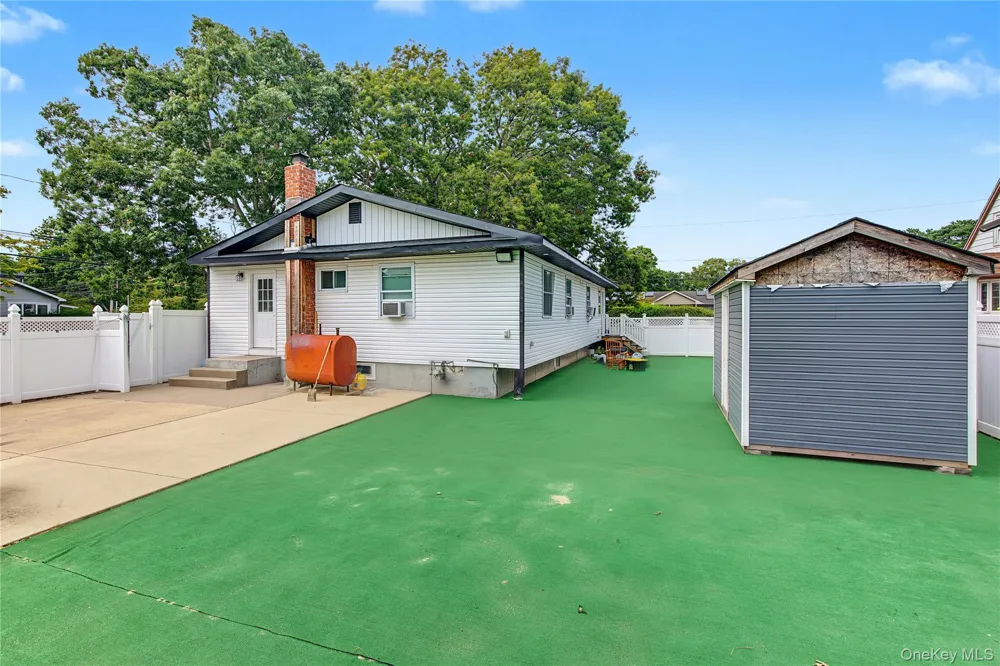 1085 Bay Shore Avenue Bay Shore, NY 11706