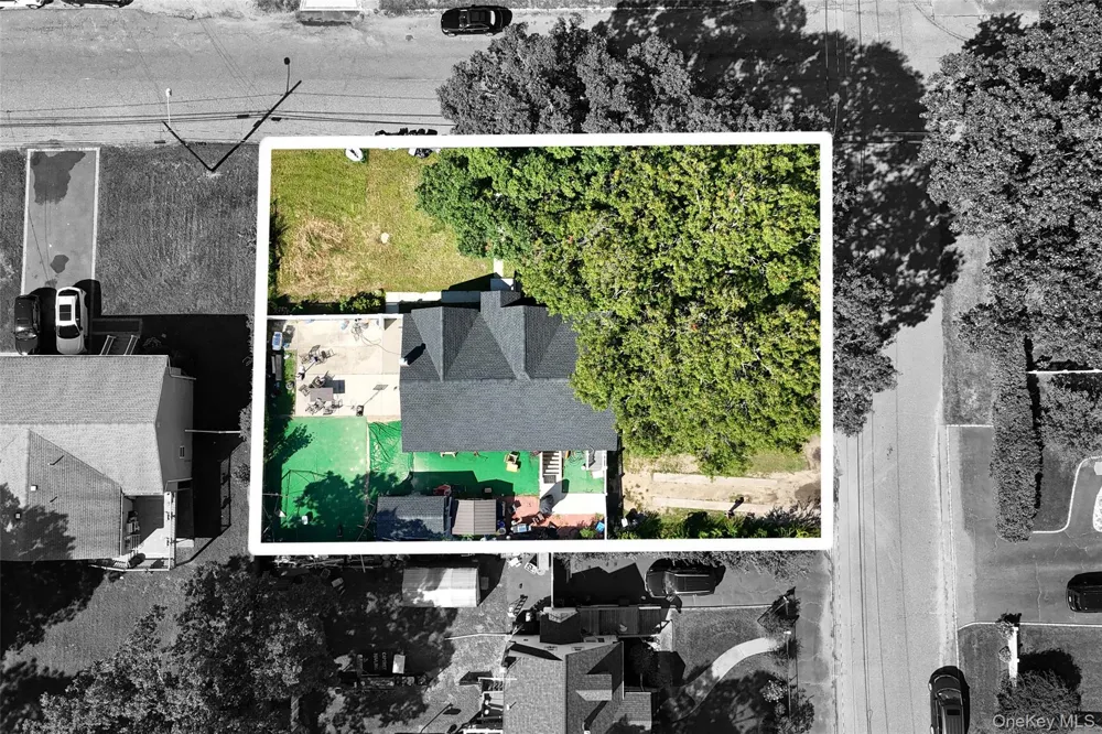 1085 Bay Shore Avenue Bay Shore, NY 11706