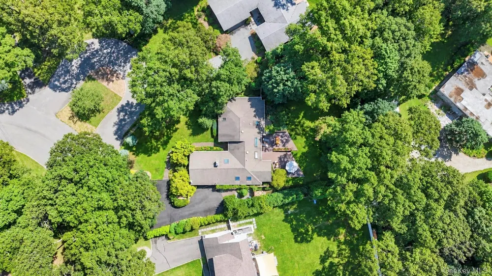 39 Daly Court Riverhead, NY 11901