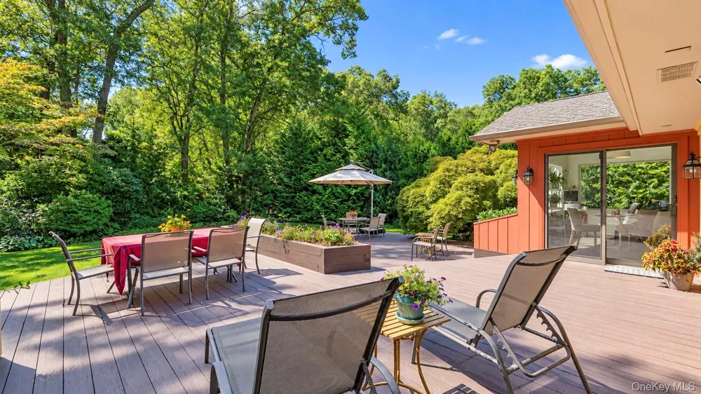 39 Daly Court Riverhead, NY 11901