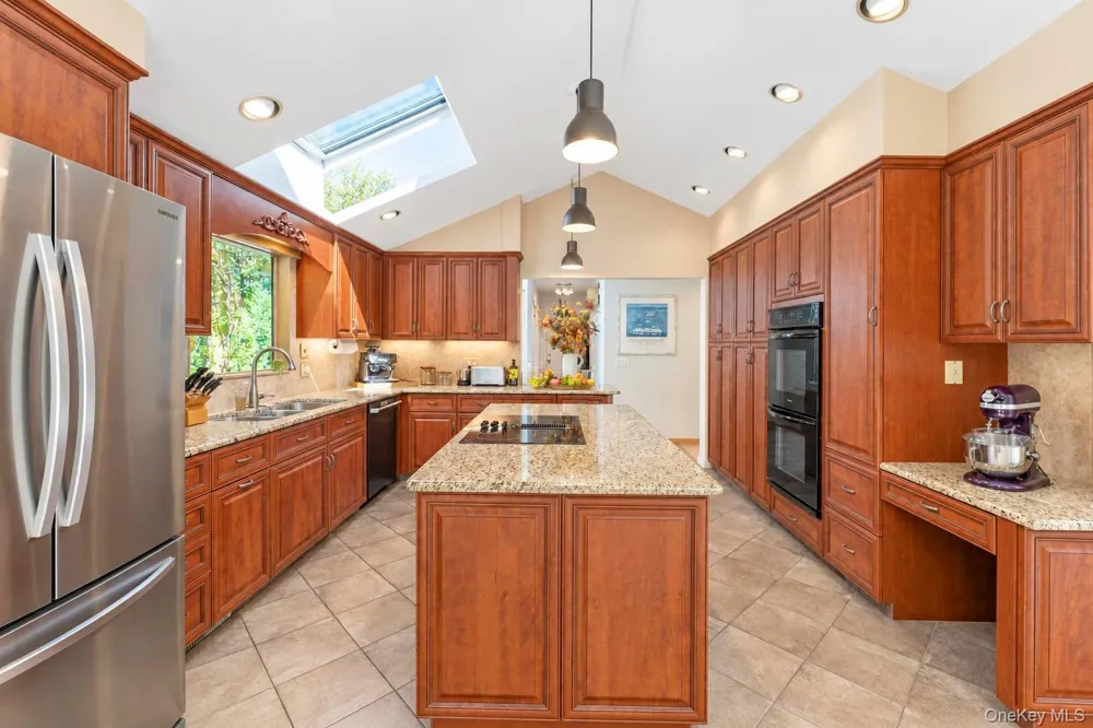39 Daly Court Riverhead, NY 11901