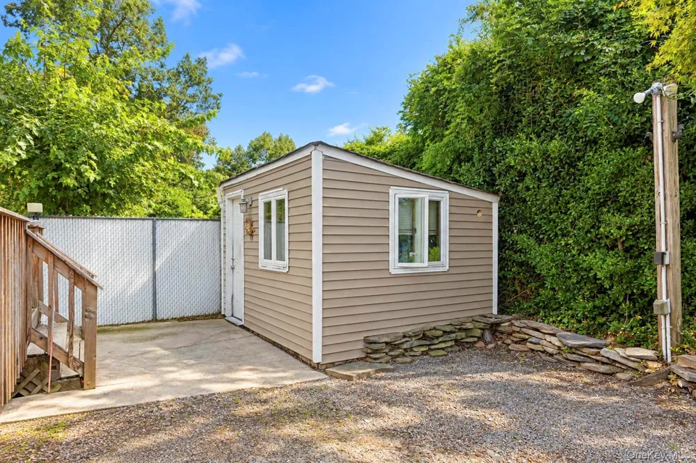 325 Beachview Street Copiague, NY 11726