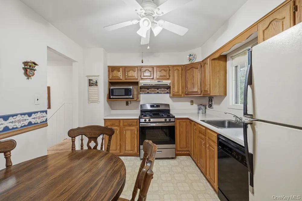 8 Madeline Terrace Spring Valley, NY 10977