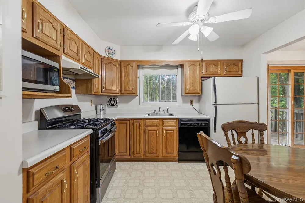 8 Madeline Terrace Spring Valley, NY 10977