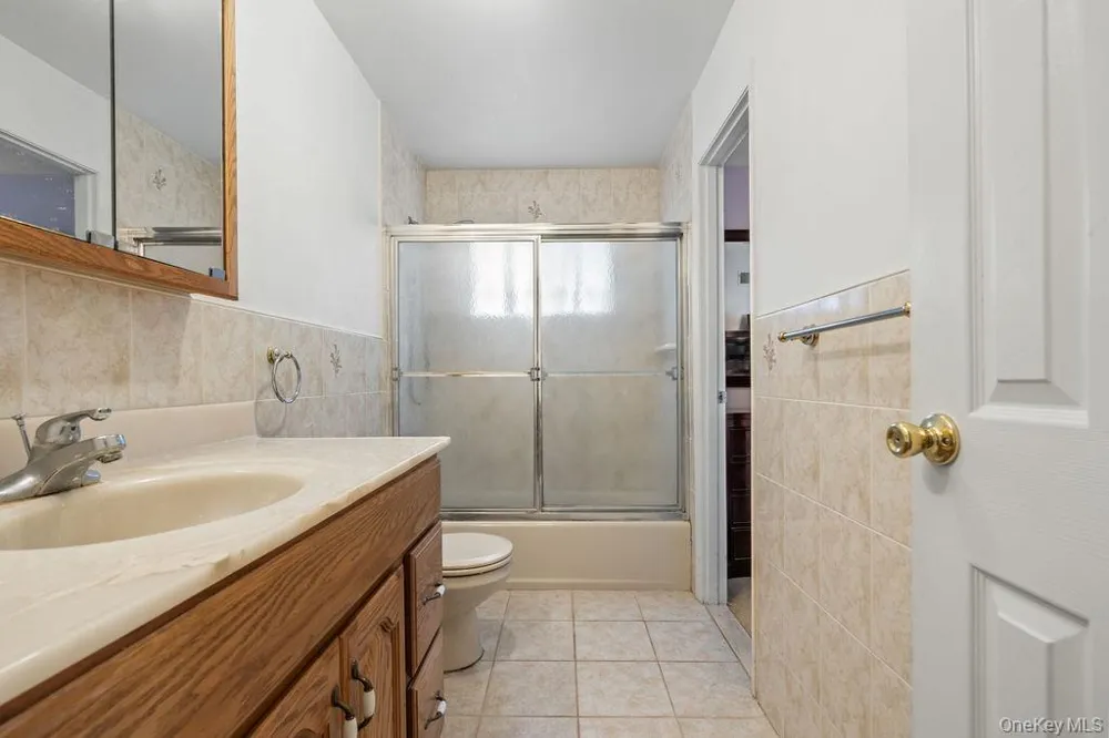 8 Madeline Terrace Spring Valley, NY 10977