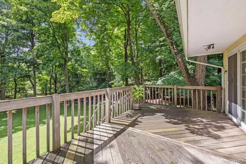 8 Madeline Terrace Spring Valley, NY 10977