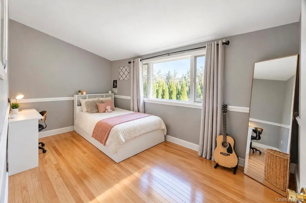 19 Badger Lane East Setauket, NY 11733