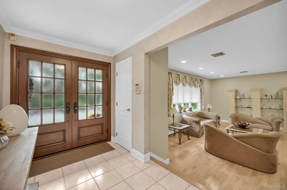 15 Ramapo Lane Chestnut Ridge, NY 10952