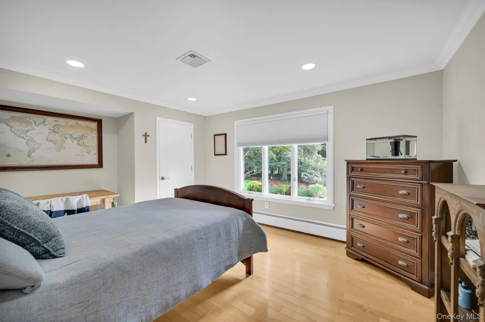 15 Ramapo Lane Chestnut Ridge, NY 10952