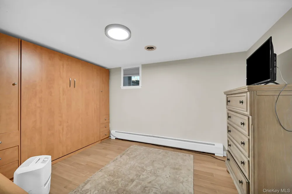 15 Ramapo Lane Chestnut Ridge, NY 10952