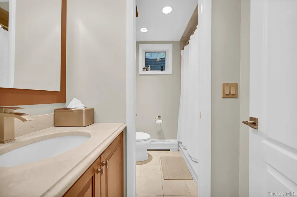 15 Ramapo Lane Chestnut Ridge, NY 10952