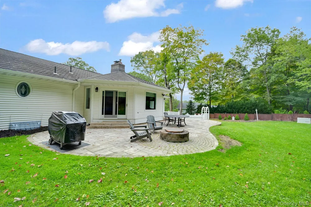 15 Ramapo Lane Chestnut Ridge, NY 10952