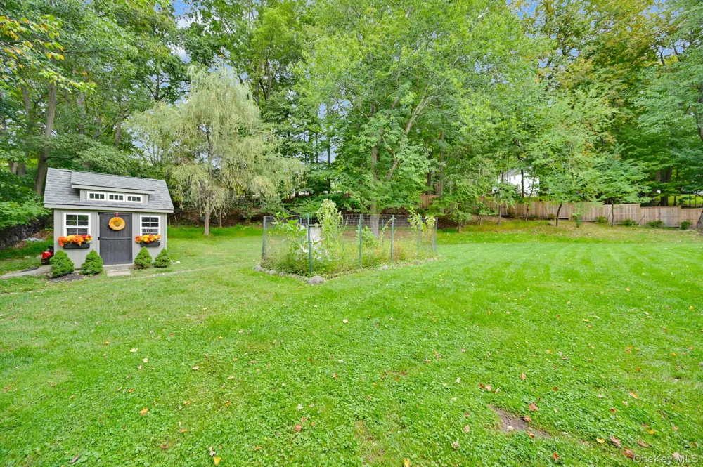 15 Ramapo Lane Chestnut Ridge, NY 10952
