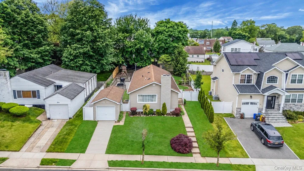 5 Willets Drive Syosset, NY 11791