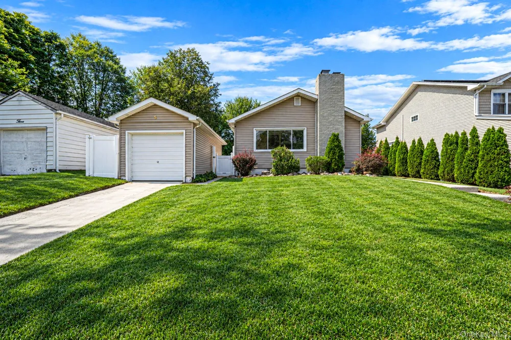 5 Willets Drive Syosset, NY 11791