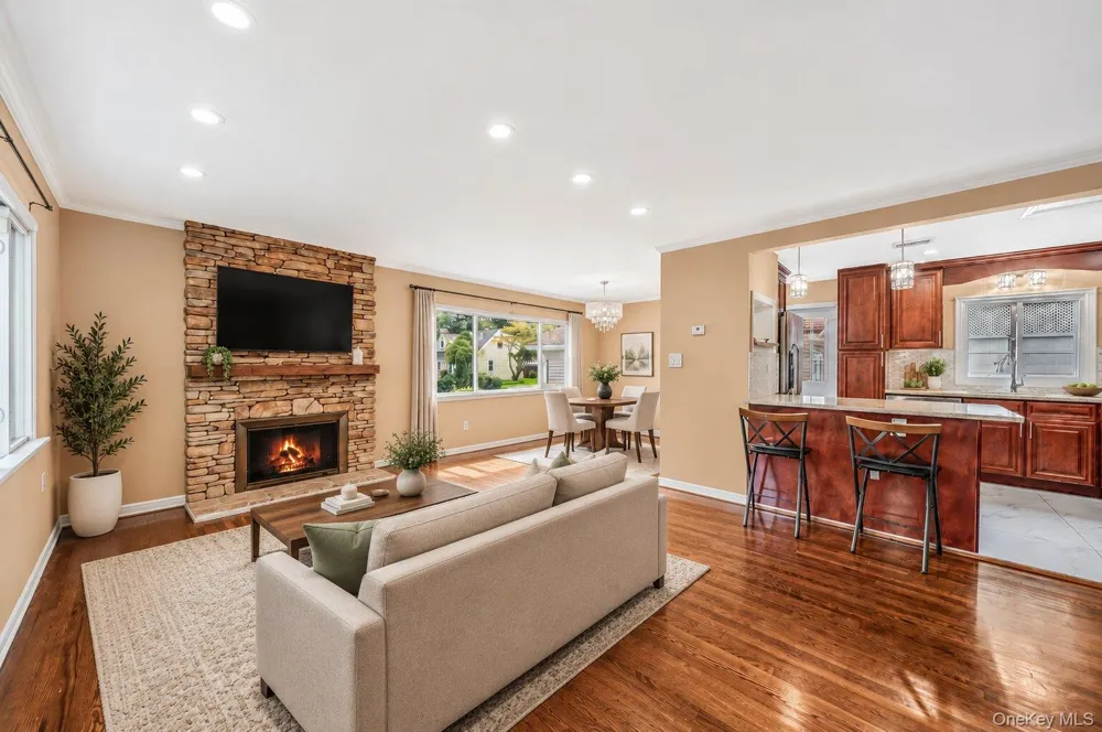 5 Willets Drive Syosset, NY 11791