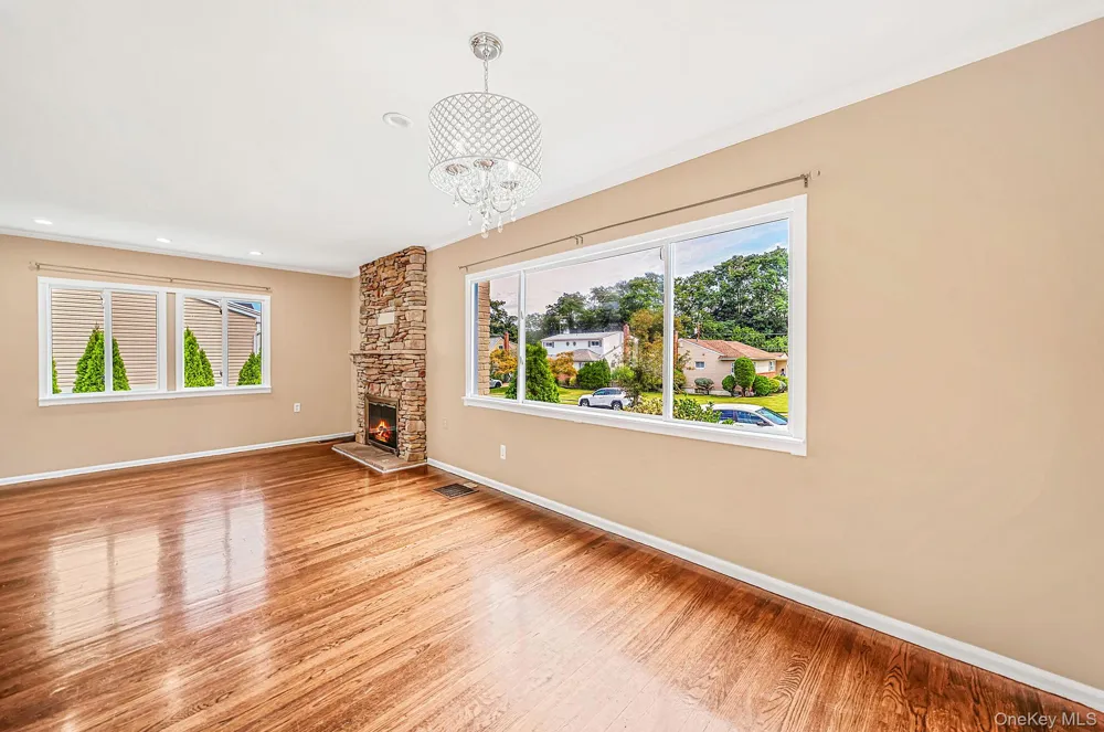 5 Willets Drive Syosset, NY 11791
