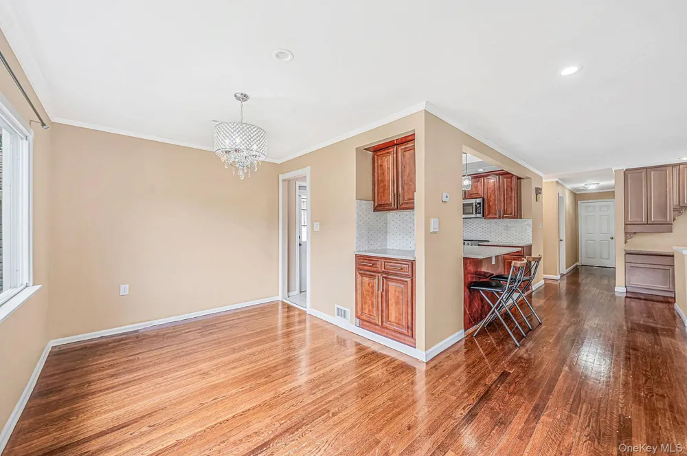5 Willets Drive Syosset, NY 11791