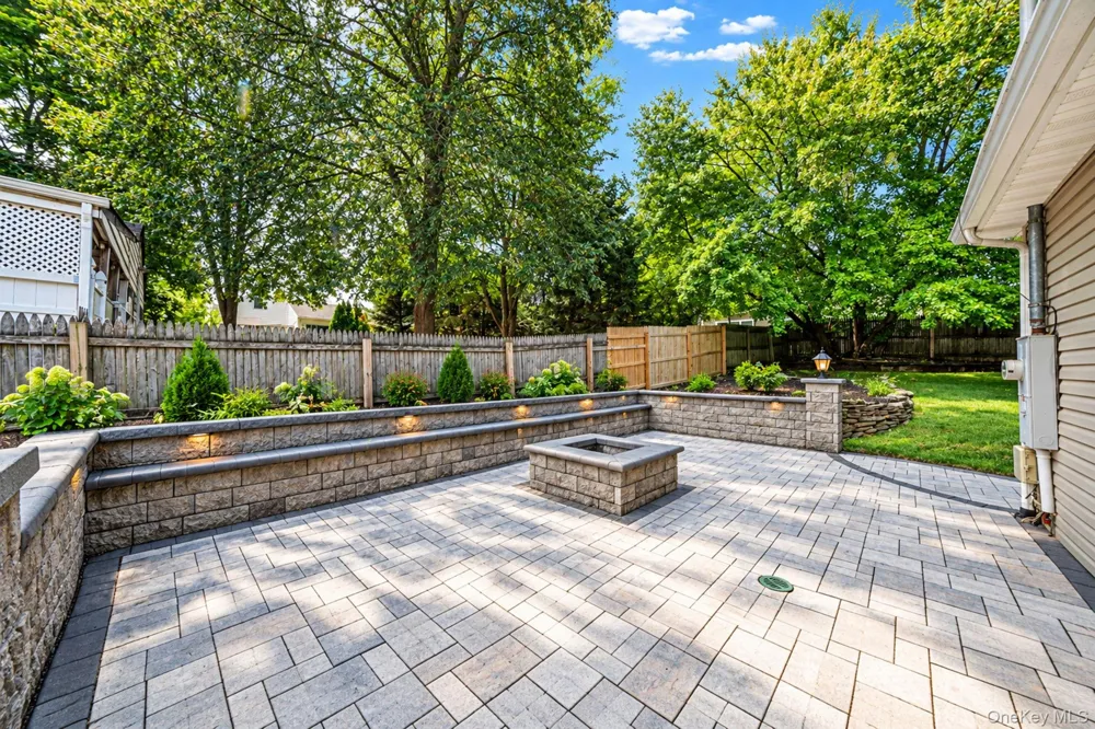 5 Willets Drive Syosset, NY 11791