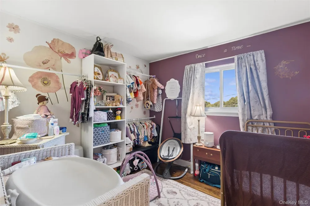 6 Rhodes Court Selden, NY 11784