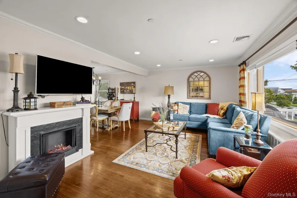 3835 Niami Street Seaford, NY 11783