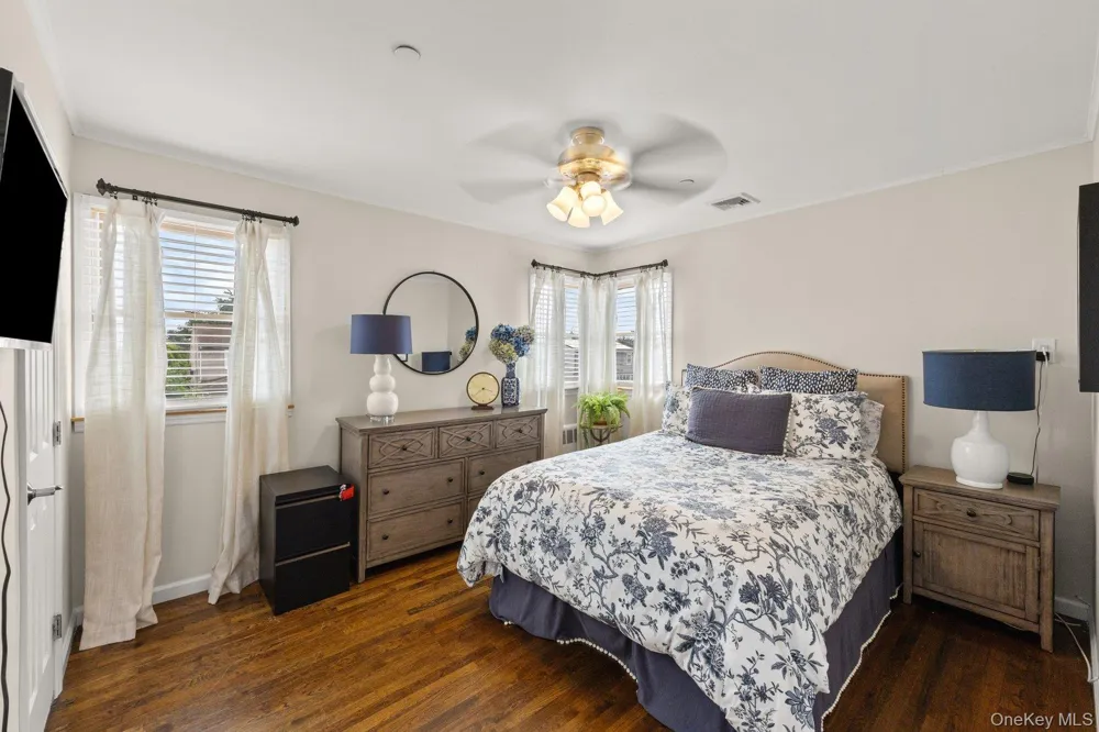 3835 Niami Street Seaford, NY 11783