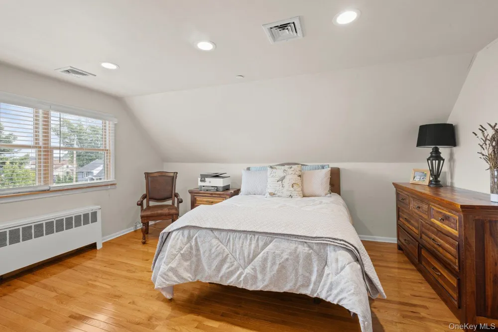 3835 Niami Street Seaford, NY 11783