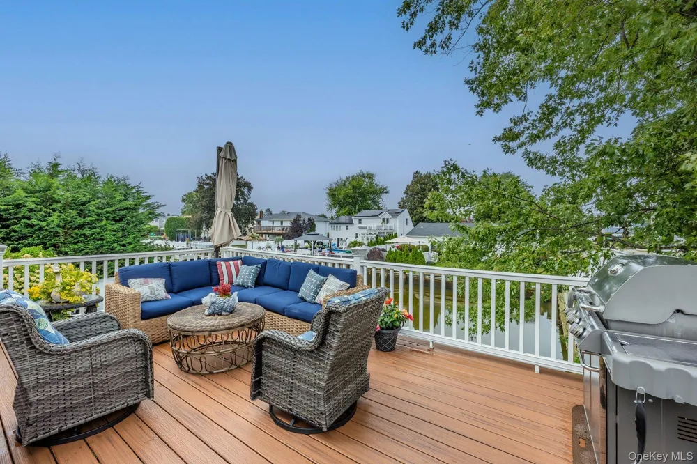 3835 Niami Street Seaford, NY 11783
