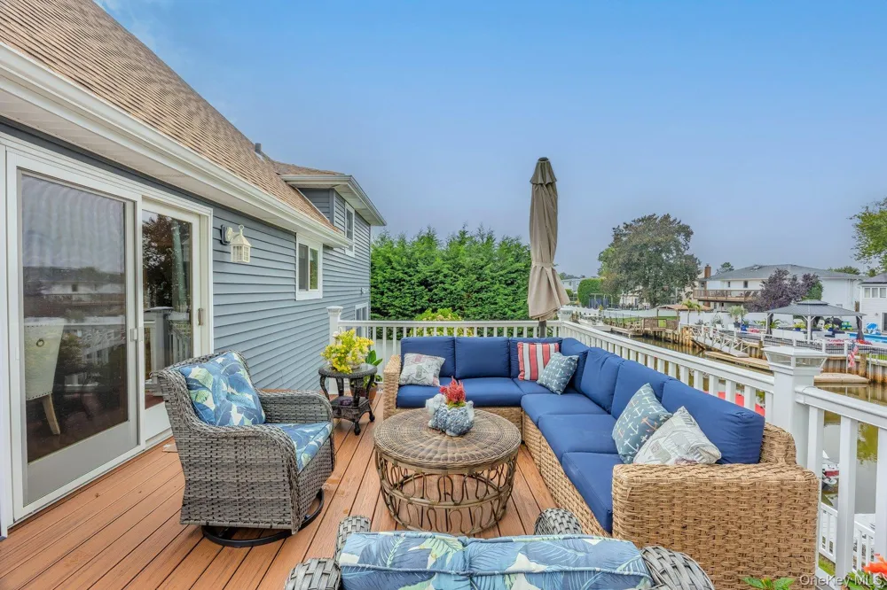 3835 Niami Street Seaford, NY 11783