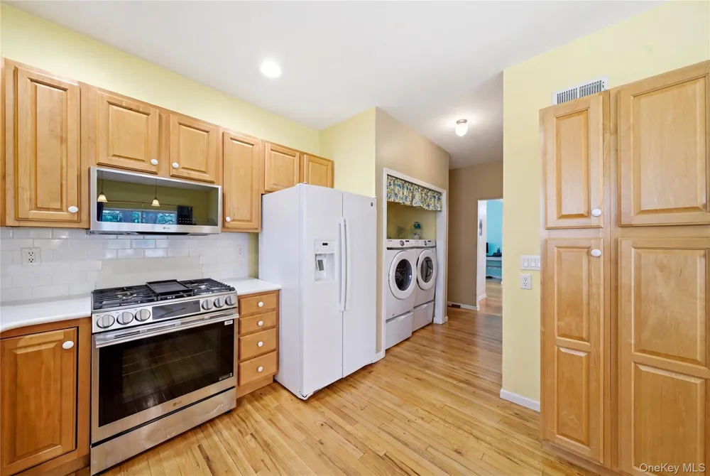 23 Sunflower Ridge Road South Setauket, NY 11720