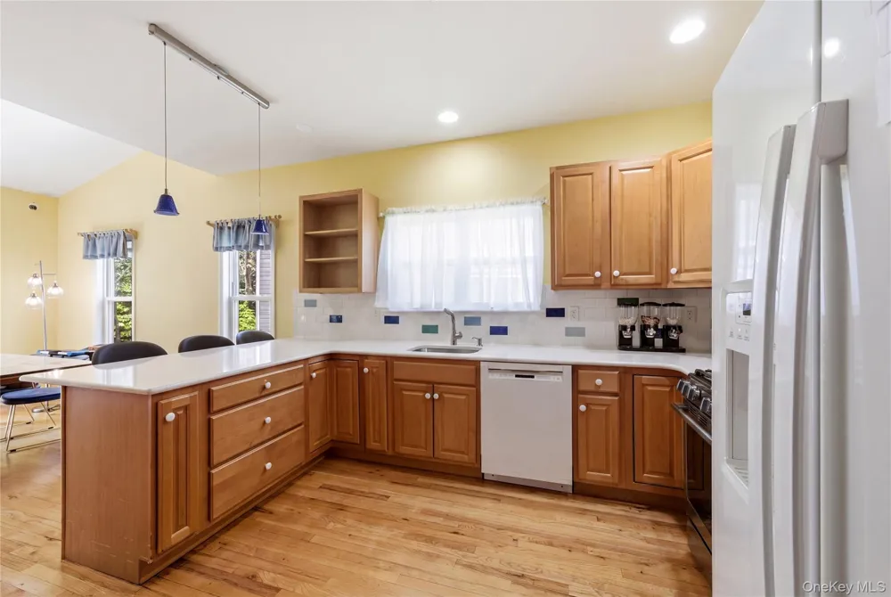 23 Sunflower Ridge Road South Setauket, NY 11720