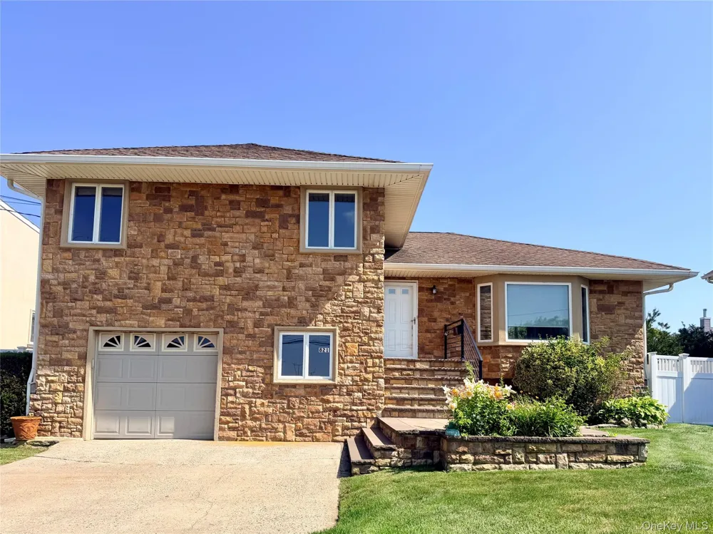 821 Channel Road Long Beach, NY 11561