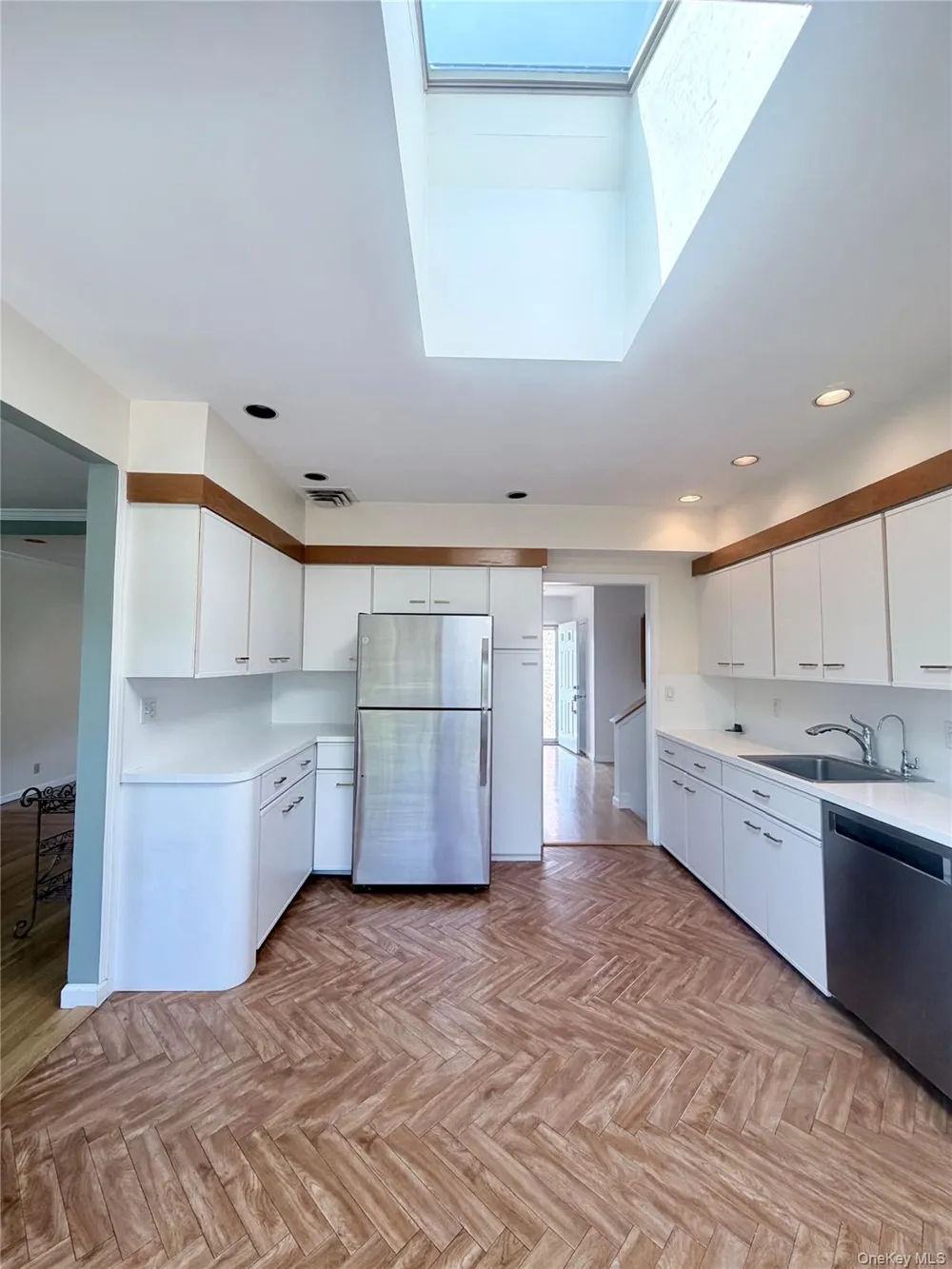 821 Channel Road Long Beach, NY 11561