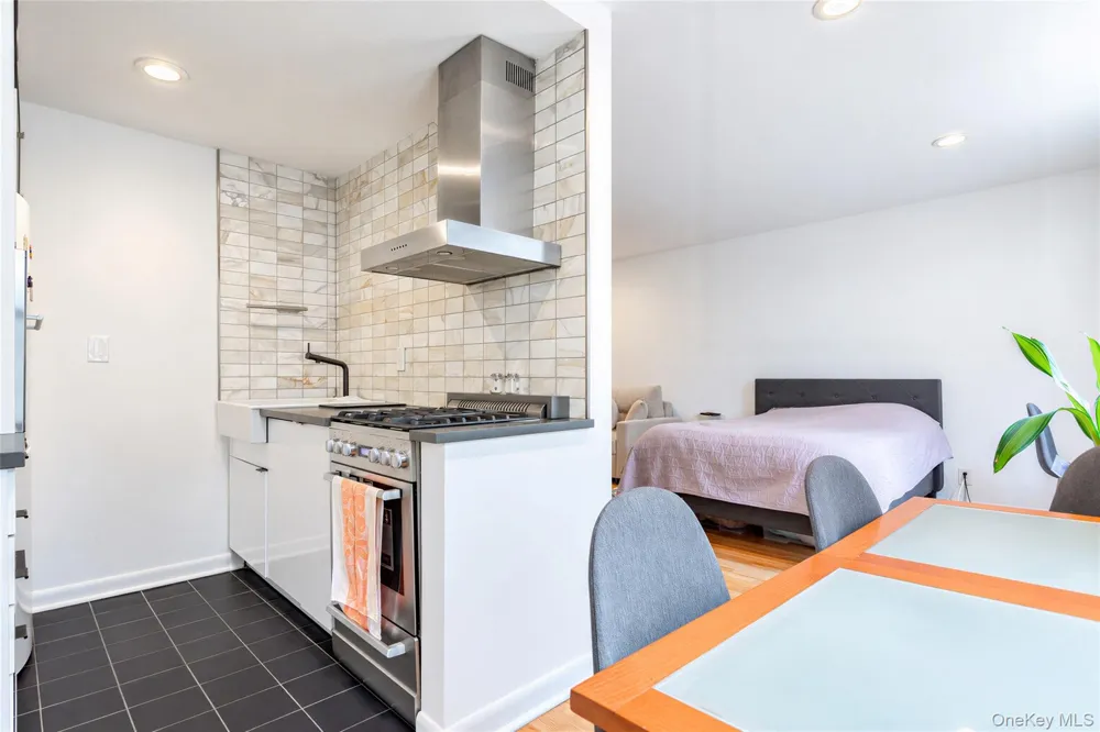140 Seventh Avenue #4-S New York (Manhattan), NY 10011