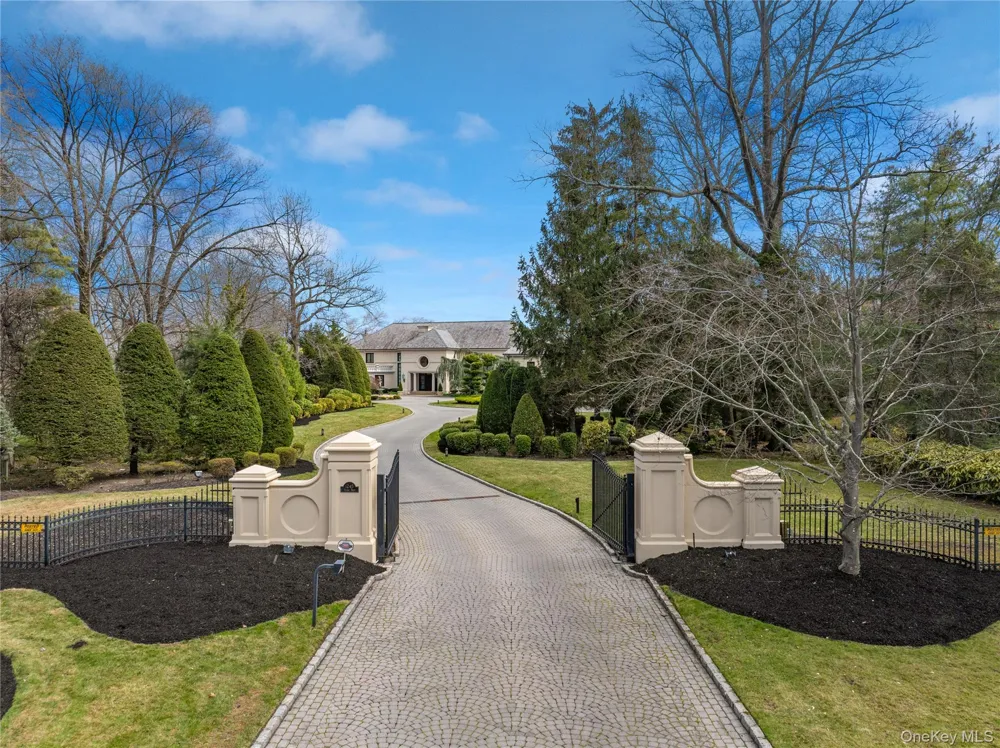 1245 Veeder Drive Hewlett Bay Park, NY 11557