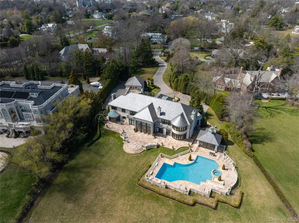 1245 Veeder Drive Hewlett Bay Park, NY 11557