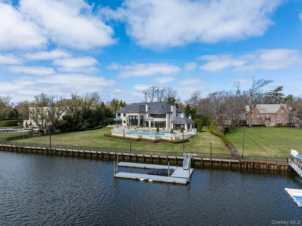 1245 Veeder Drive Hewlett Bay Park, NY 11557